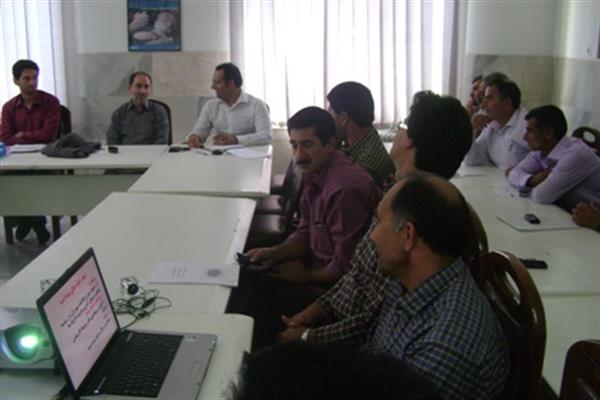 برگزاری جلسه ارتقای فرایند مراکز بهداشتی درمانی شهری وروستایی در مرکز بهداشت گیلانغرب