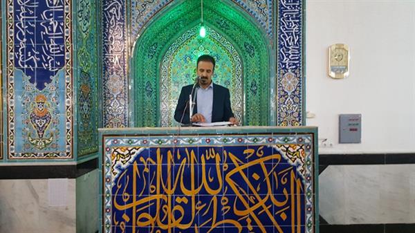 سخنرانی سرپرست شبکه بهداشت شهرستان گیلان غرب در مسجد جامع