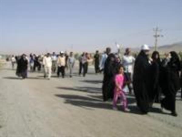 همایش پیاده روی خانوادگی درشهرستان گیلانغرب برگزار گردید.