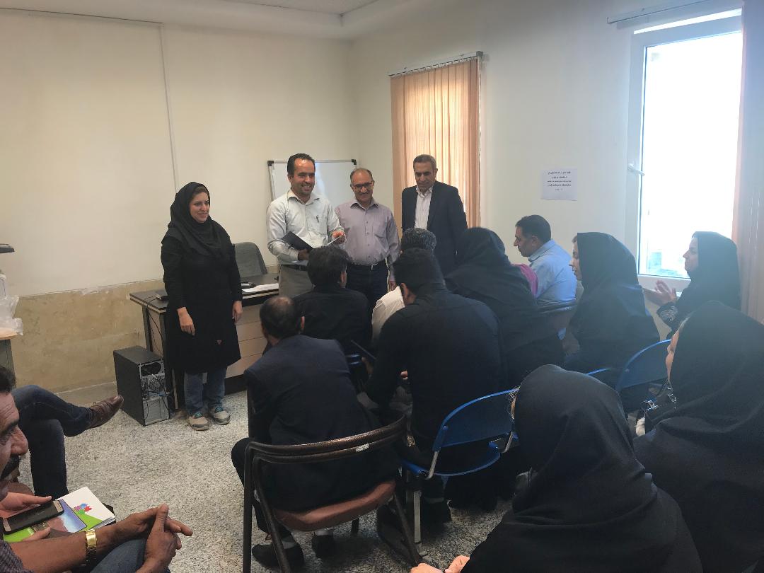 تقدیر از بهورزان مرکز گواور