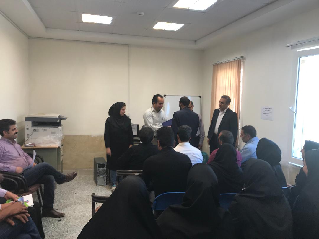 تقدیر از بهورزان مرکز گواور