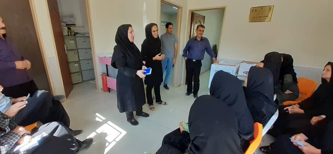 برگزاری هفته سلامت سالمندان در مرکز بهداشت شهرستان گیلان غرب