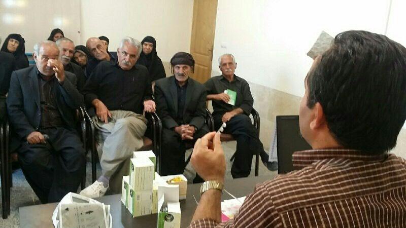 برگزاری هفته سلامت سالمندان در مرکز بهداشت شهرستان گیلان غرب