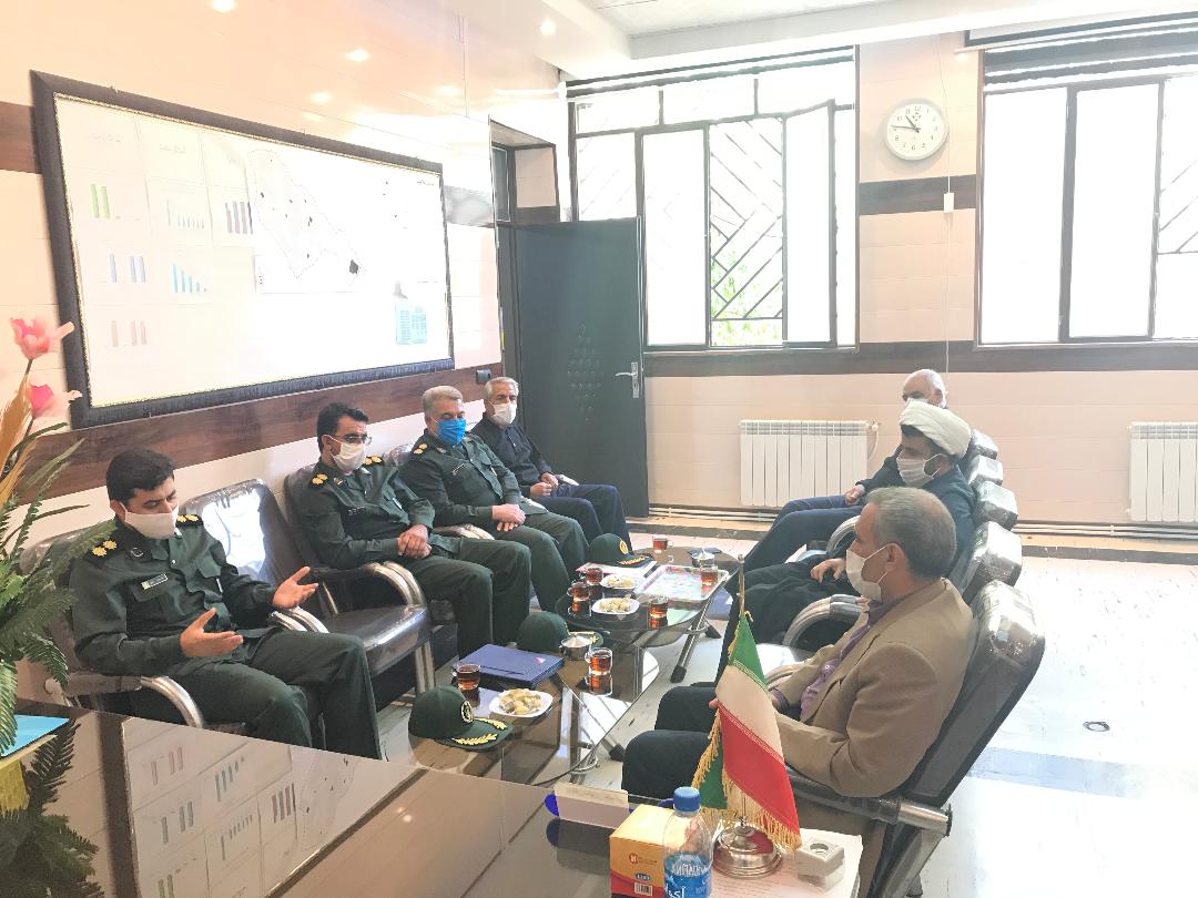 تقدیر فرماندهی سپاه شهرستان گیلانغرب از مدیر و معاون بهداشتی شبکه بهداشت شهرستان