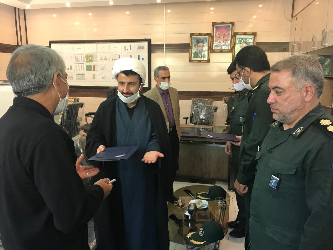 تقدیر فرماندهی سپاه شهرستان گیلانغرب از مدیر و معاون بهداشتی شبکه بهداشت شهرستان