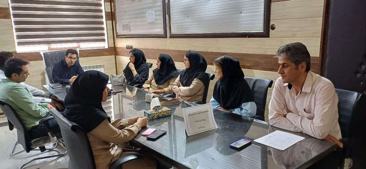 جلسه نسخه نویسی الکترونیکی و نظام ارجاع و نوبت دهی پزشکان خانواده: